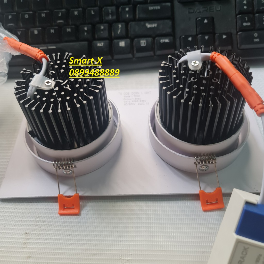 Đèn led đôi âm trần mắt trâu 7W hàng cao cấp ánh có thể chỉnh hướng ánh sáng chế độ 3 màu và 1 màu , bảo hành 2 năm