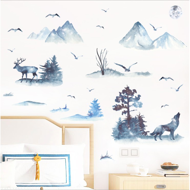 Decal dán tường trang trí - KHU RỪNG HUYỀN ẢO SÓI VÀ CÁO - cá tính