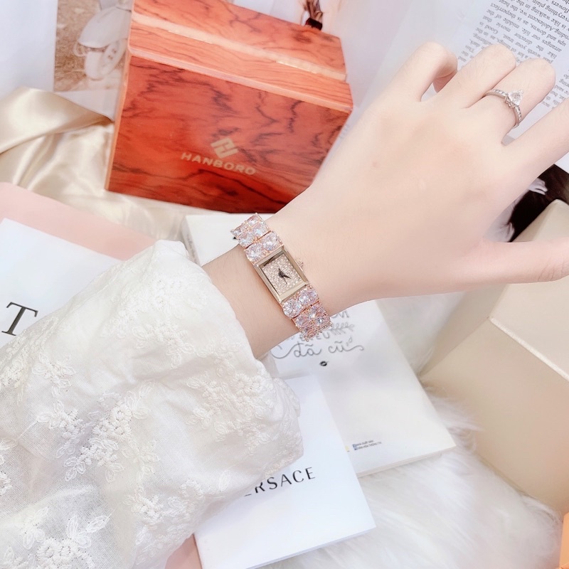 Đồng hồ nữ Melissa như một dạng lắc