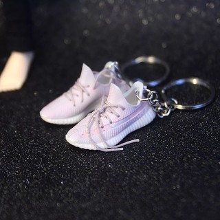 Móc khóa giày sneaker 3D  Yeezy Boost 350 V2 - 1 chiếc
