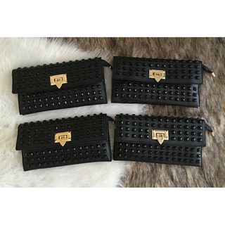 Clutch đinh đi tiệc siêu sang