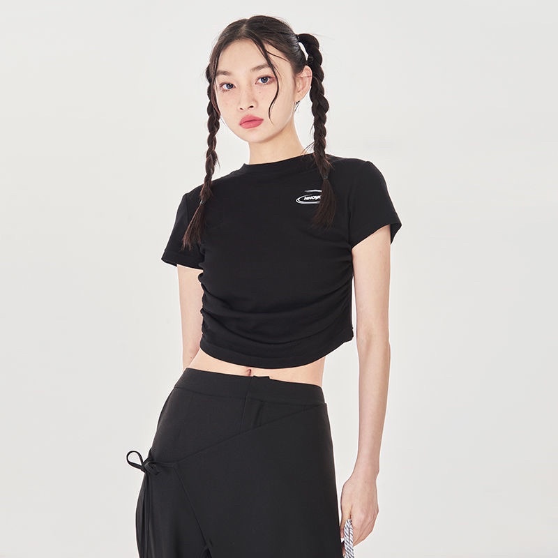 Áo thun croptop tocjean mix đồ xinh
