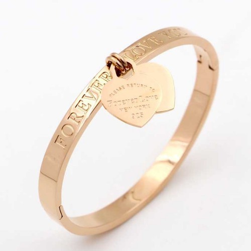 Vòng Tay Trái Tim Tòn Ten Titan Ko Đen TT 2262