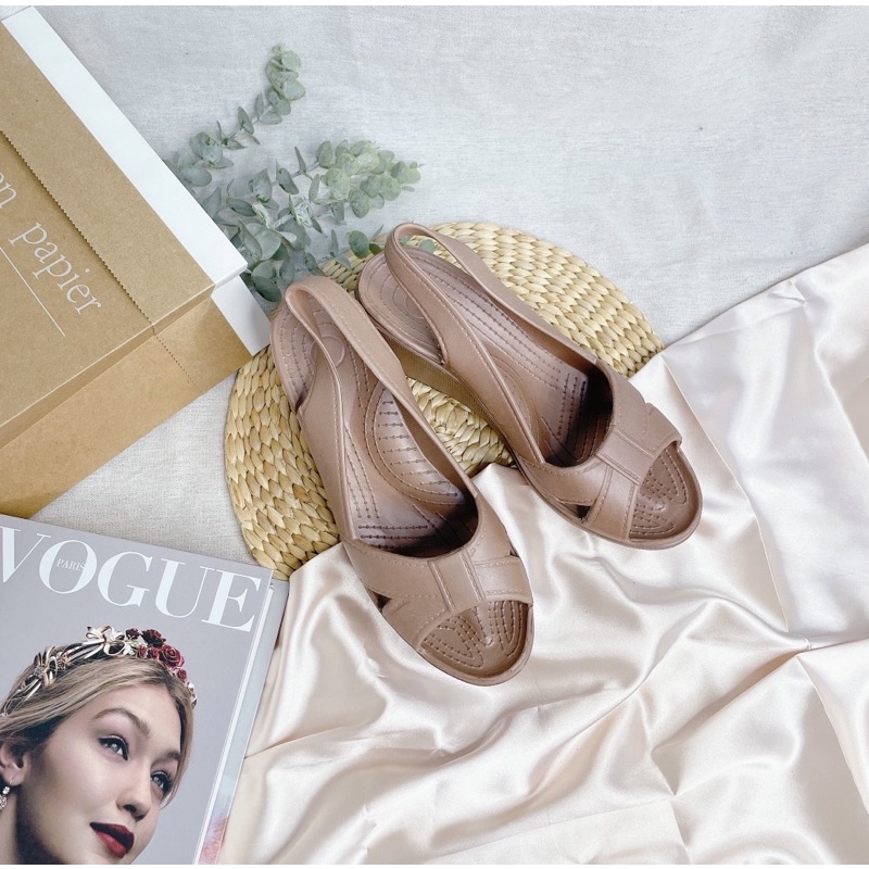 Giày cao rót nhựa nữ 2hand