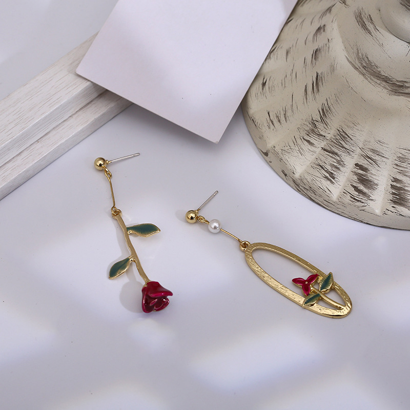 Khuyên tai dáng dài hình hoa hồng đính ngọc trai giả thời trang vintage cho nữ