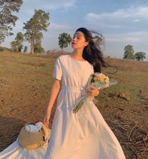 ĐẦM TRẮNG HỞ LƯNG