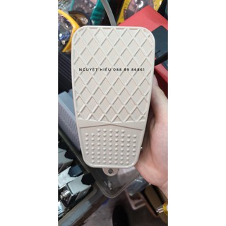 [NK] Công tắc bàn đạp điện FS-3 220VAC-10A