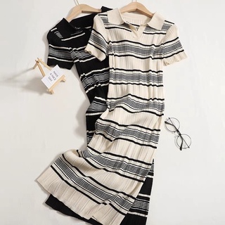 Đầm len sọc body cổ bẻ dáng dài