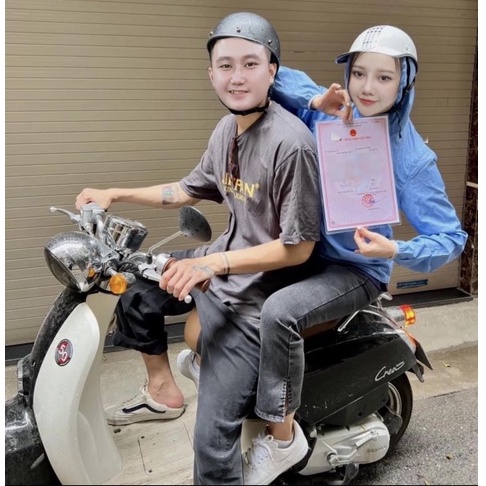 Mô hình standee trào lưu giấy đăng kí kết hôn ghép mặt theo yêu cầu_standee custom