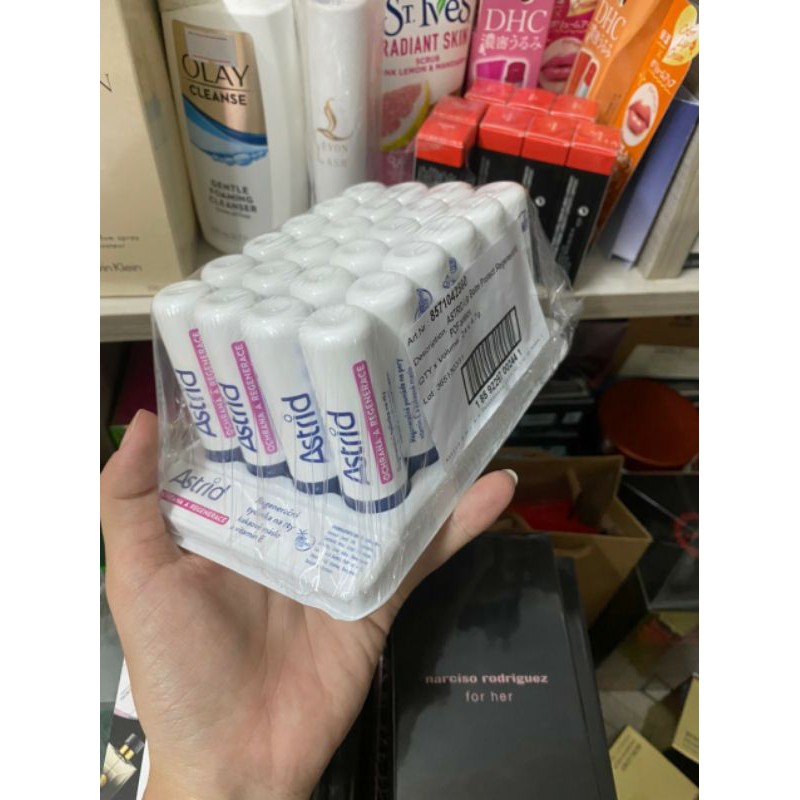 Son dưỡng môi mỡ hươu Astrid 4,7g full size (Giao màu ngẫu nhiên) | BigBuy360 - bigbuy360.vn