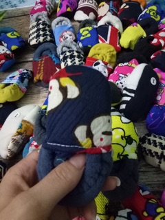 Giầy nỉ tập đi cho bé.