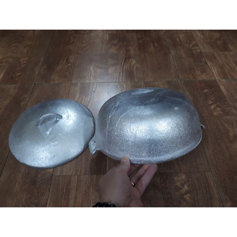 Nồi gang đúc kho cá thịt, nấu lẩu đk 25cm ( số 5 )