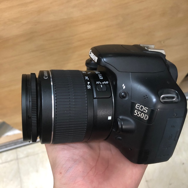 Máy ảnh canon 550D kèm 18-55mm is ii