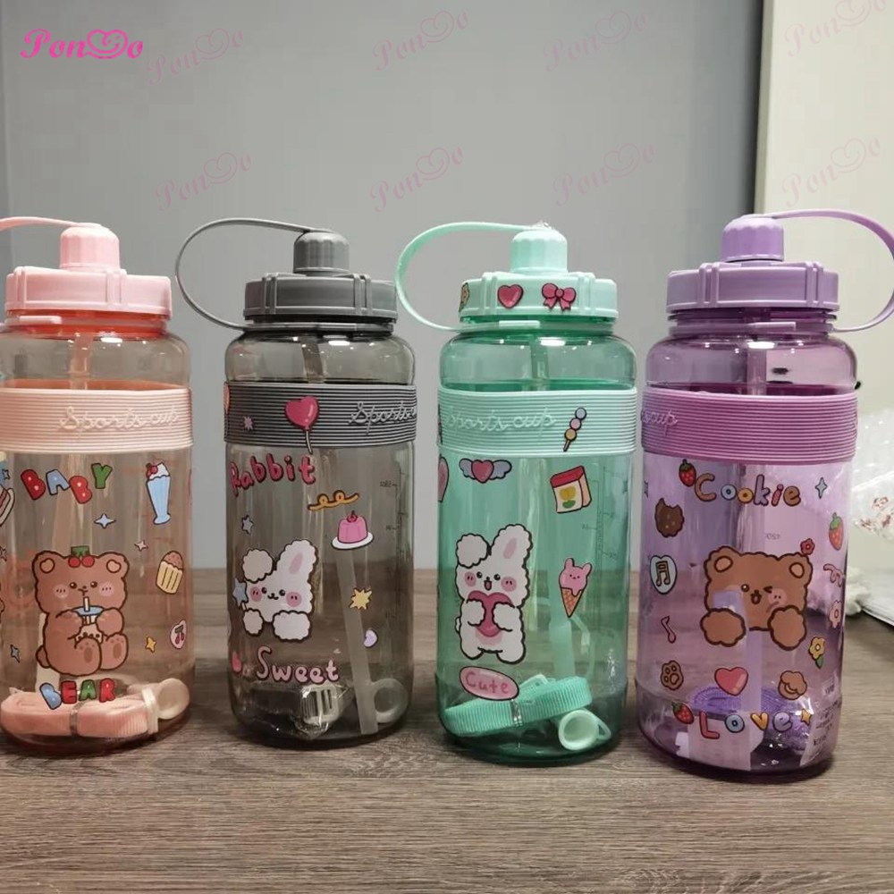 Bình Đựng Nước Thể Thao 600ml 1000ml 1500ml 2000ml Kèm Miếng Dán Hình Gấu Dễ Thương
