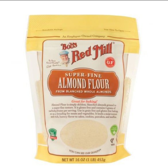 Bột hạnh nhân đã lột vỏ Bob's Red Mill 453g