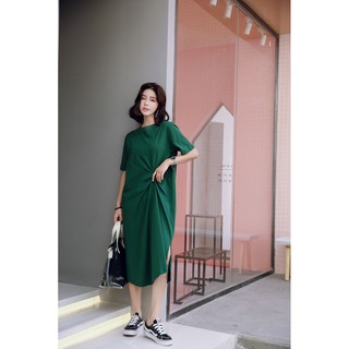 Đầm xoắn eo