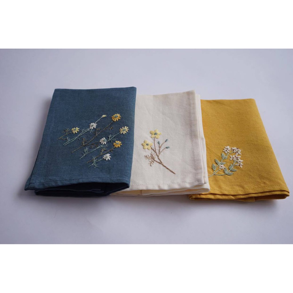 Set 2 Khăn Tay Thêu Linen 2 màu ngẫu nhiên