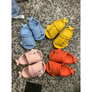 Dép sục trẻ em cá mập baby shark