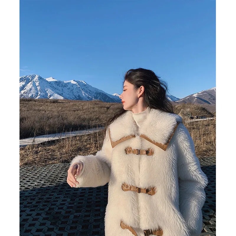 Áo lông nữ cổ V dáng dài phối da nâu nổi bật ấm áp TCC010 | BigBuy360 - bigbuy360.vn