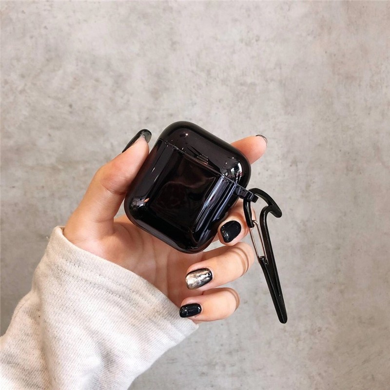 Vỏ Bảo Vệ Hộp Sạc Tai Nghe AirPods Pro / 2 / 3 Mềm Mại Có Dây Đeo Cổ Tiện Dụng