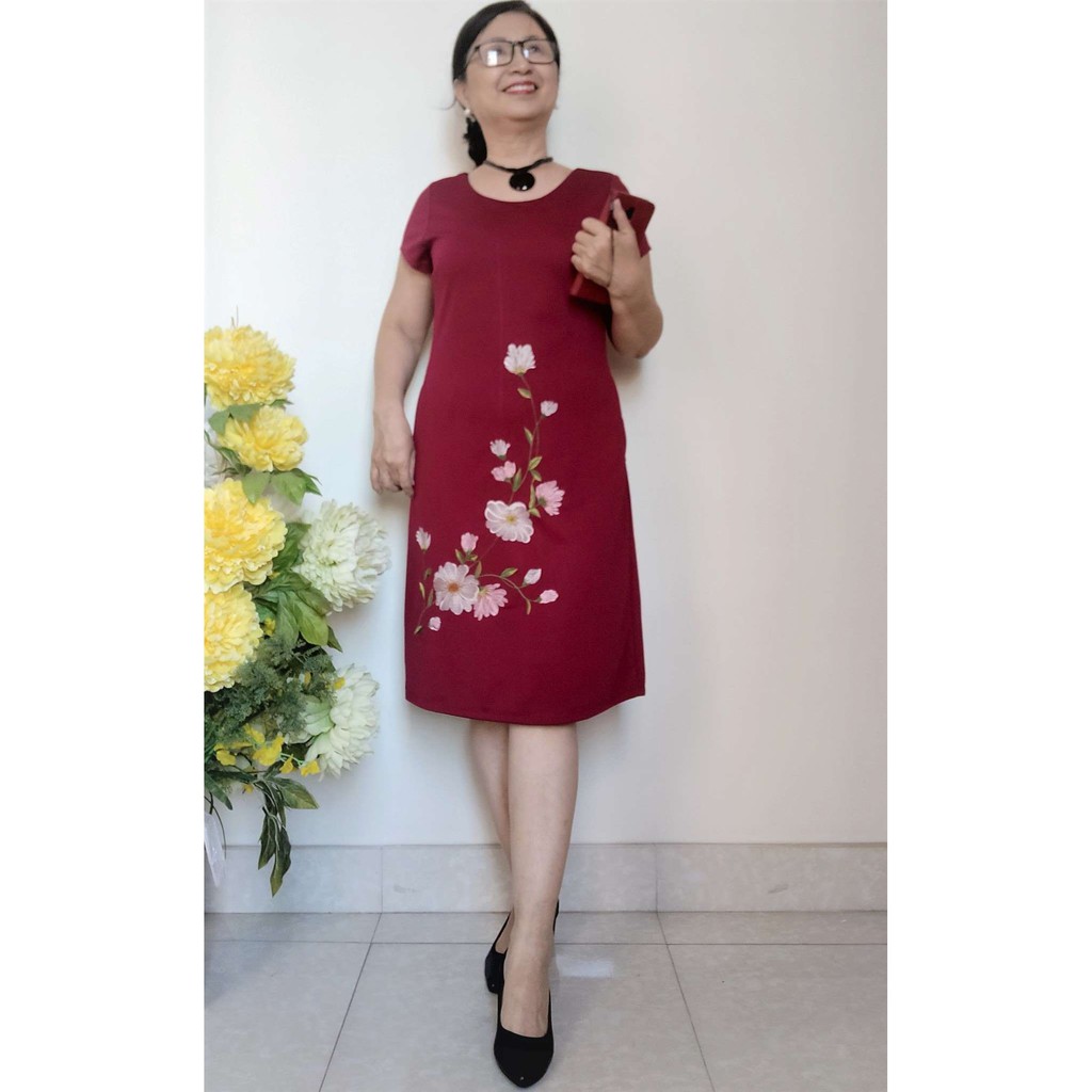 Váy Đầm Trung Niên Thêu Hoa - Vải Umi Co Giãn - Dáng Suông - Size từ 48kg - 92kg