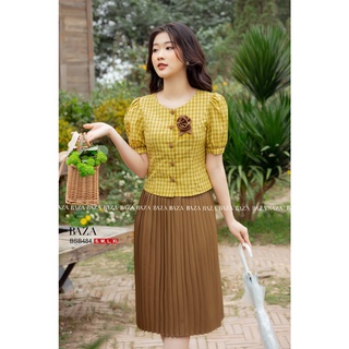 Set bộ áo sơ mi kẻ có hoa và chân váy xếp ly công sở nữ BSB484