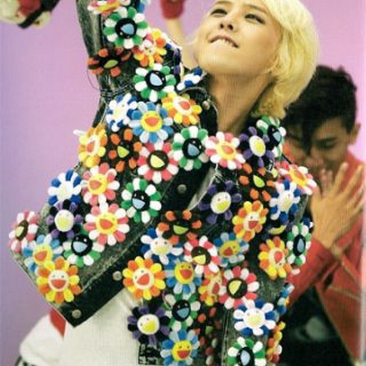 Bông hoa kaikai kiki Bông hoa Takashi Murakami Kaikai Kiki GD BTS xinh xắn