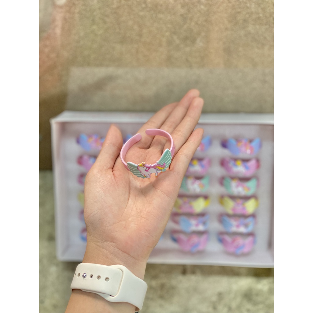 Đồ Chơi Vòng Tay Nhựa Thời Trang Đáng Yêu Cho Bé ( chọn mẫu )