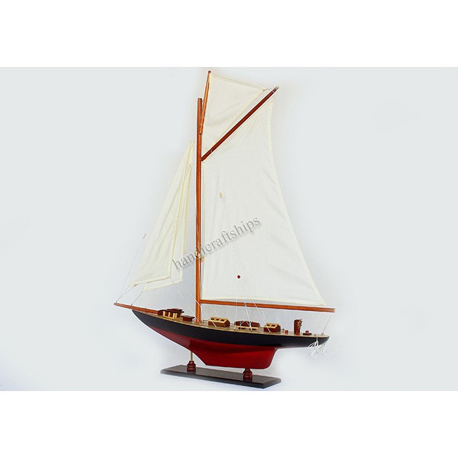 Thuyền Buồm Gỗ Phong Thủy Columbia màu Đen - Đỏ dài 50cm