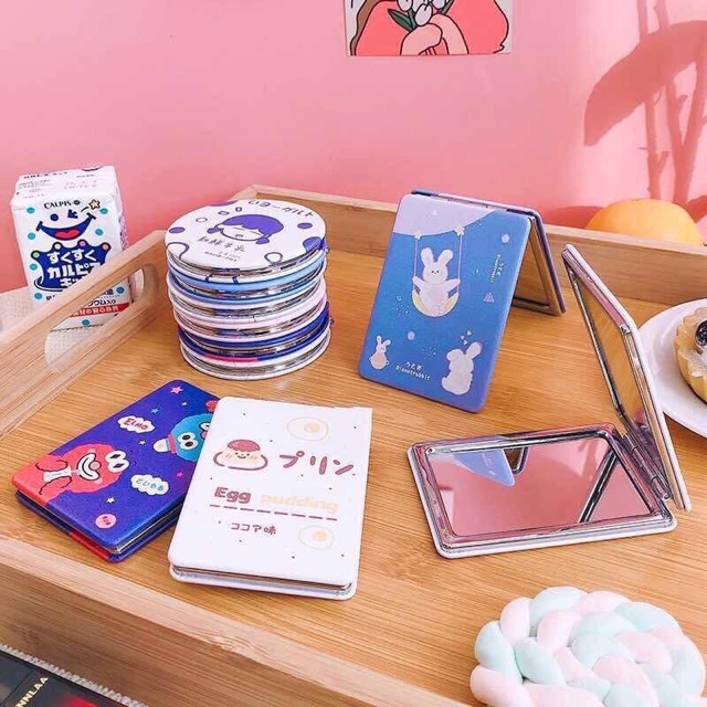 Gương mini cầm tay siêu kute