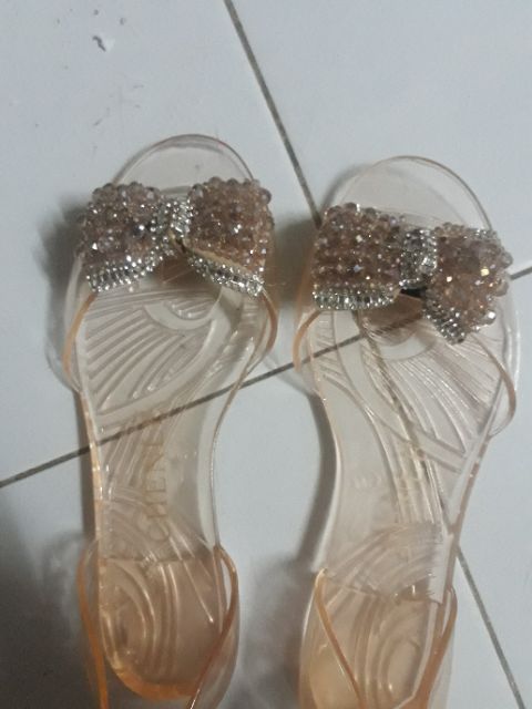 Giày nhựa nơ ziczac vàng | BigBuy360 - bigbuy360.vn