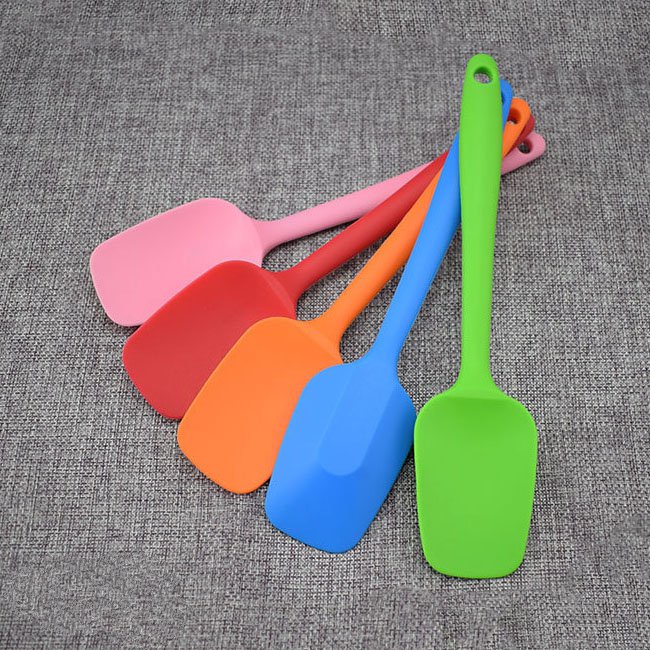 SPATULA Phới trộn bột silicone đúc hàng đẹp nhiều cỡ nhiều màu (21 và 28 cm)