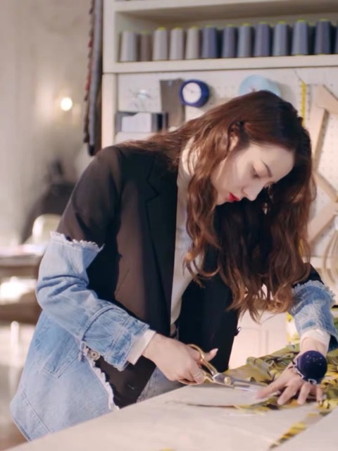 Áo khoác vest phối jeans Địch Lệ Nhiệt Ba