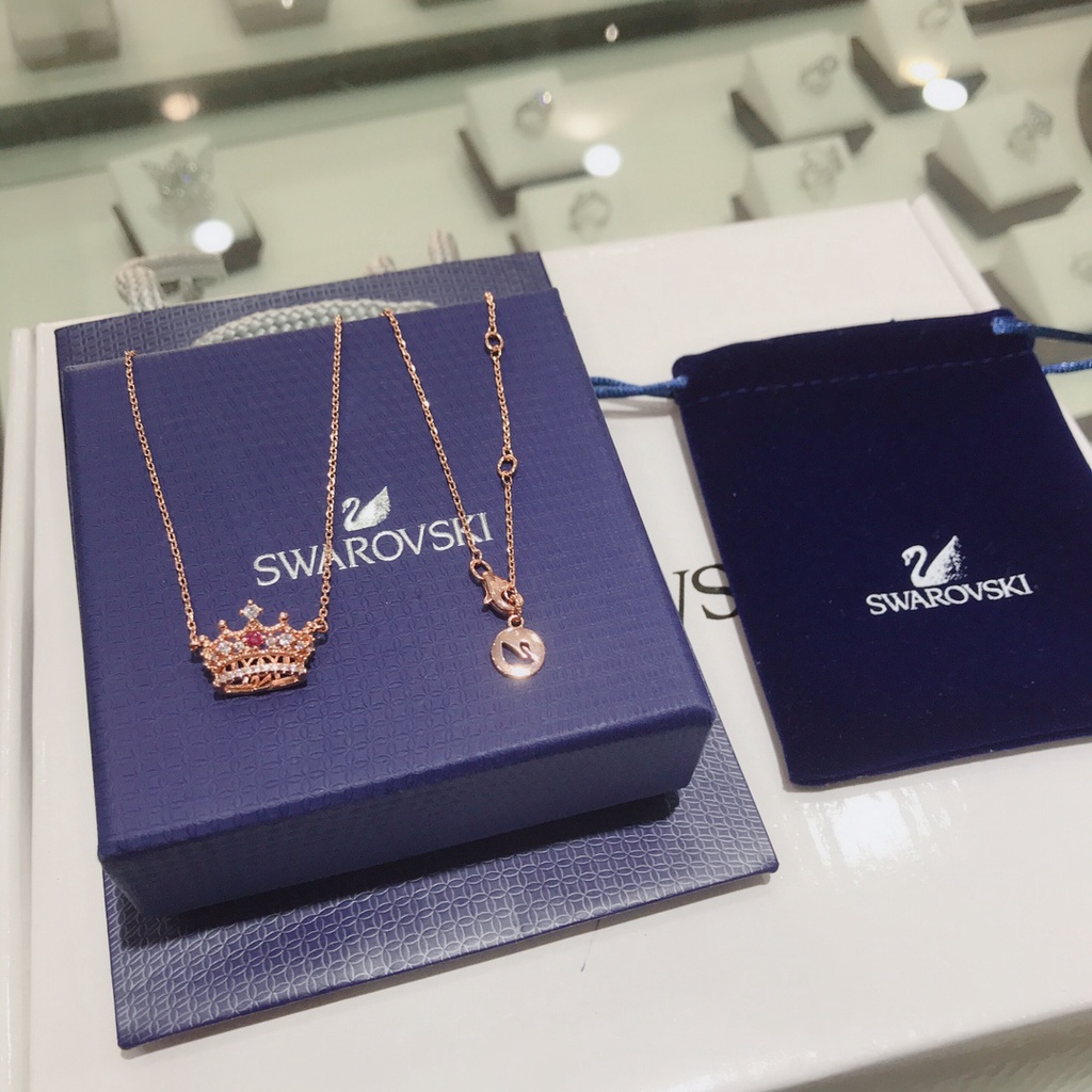 Vòng cổ mặt hình vương miện/ logo Swarovski độc đáo thời trang
