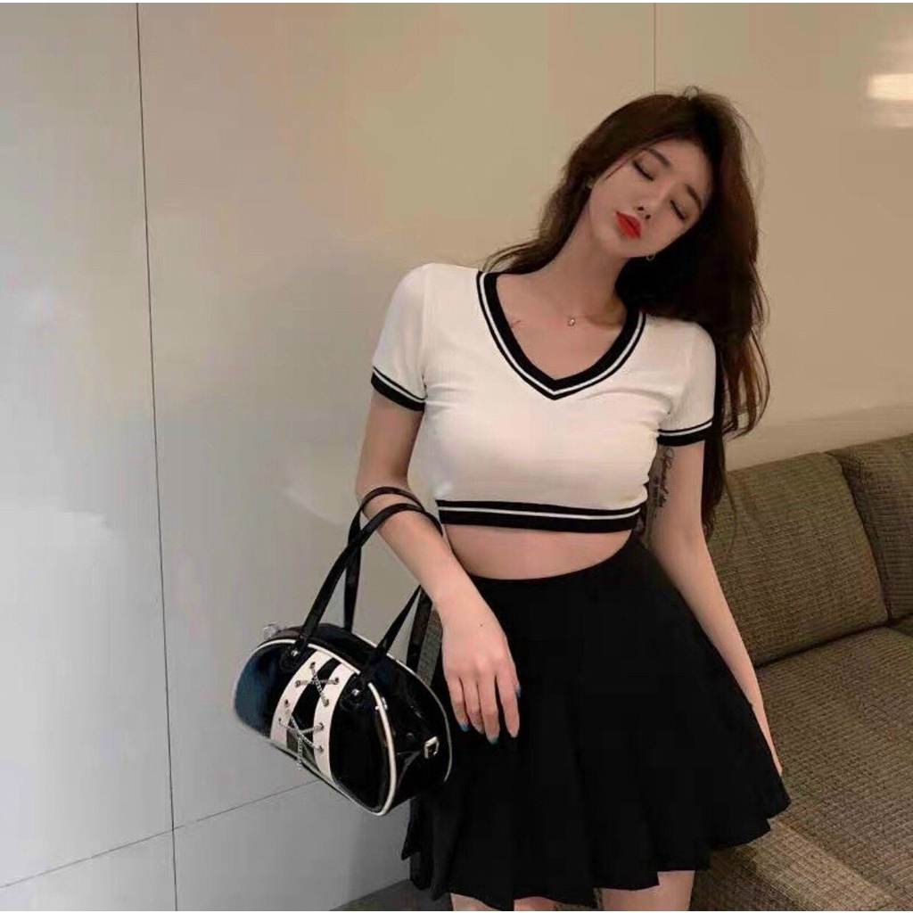 Áo croptop tay ngắn cổ tim phối viền 2 màu