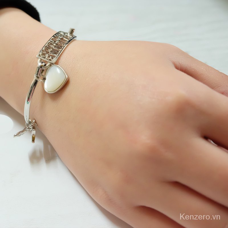 Vòng đeo tay khắc chữ thời trang Westwood
