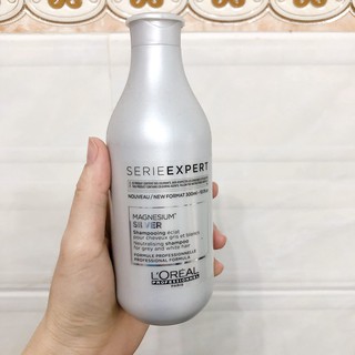 Dầu gội L'oreal Silver khử vàng cho tóc nhuộm xám trắng bạch kim 300ml (SPAIN)