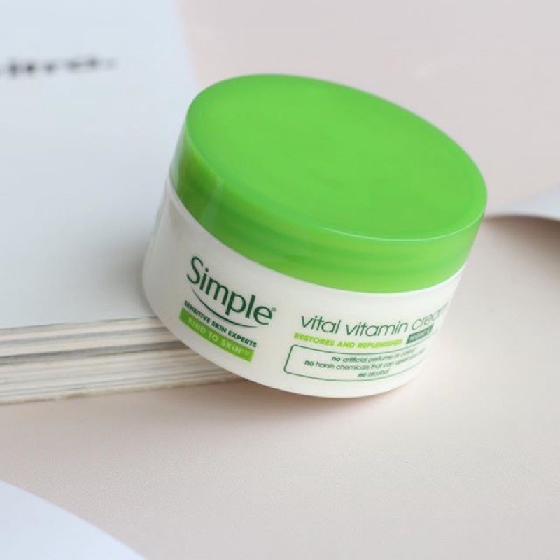 MẪU MỚI - Kem Dưỡng Simple Kind To Skin Vital Vitamin Night Cream 50ml