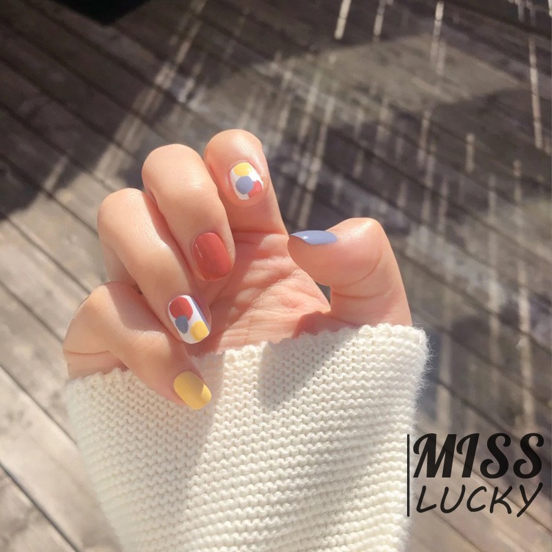 [Hàng mới về] Bộ 24 móng giả nhiều màu sắc có thể gỡ ra dùng để trang trí móng tay