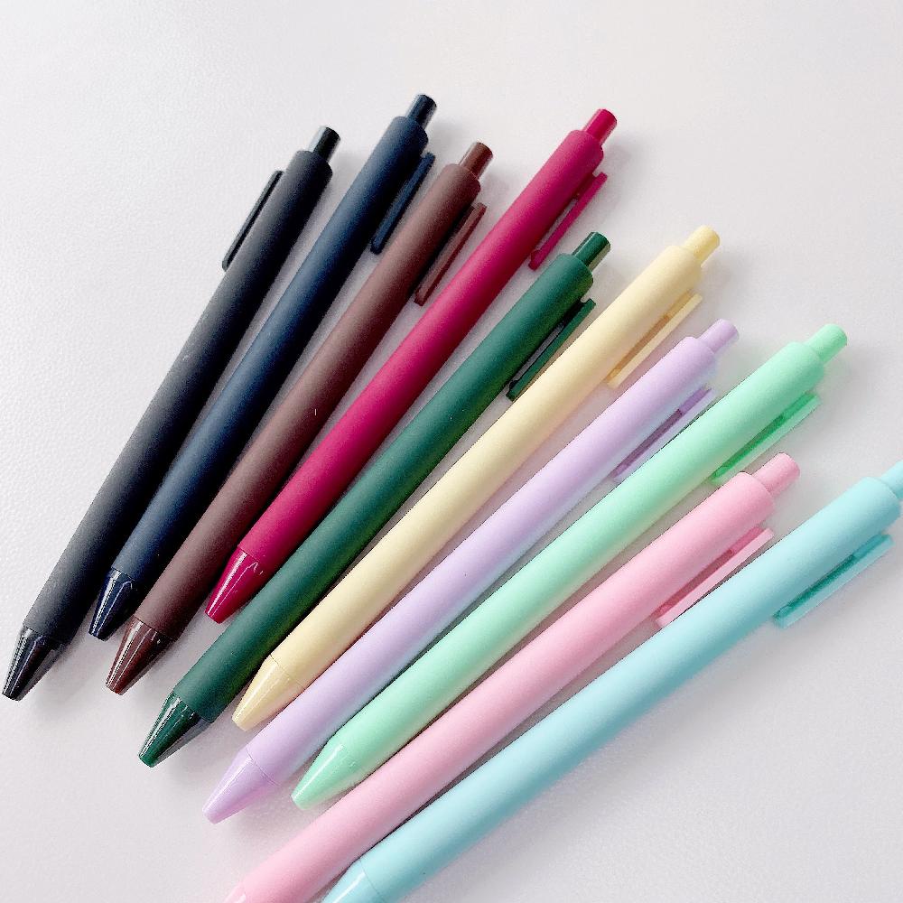 Set 5 Bút Bi Mực Đen Ngòi 0.5mm Hình Bánh Macaron