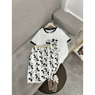 Set áo phông micky + chân váy kaki