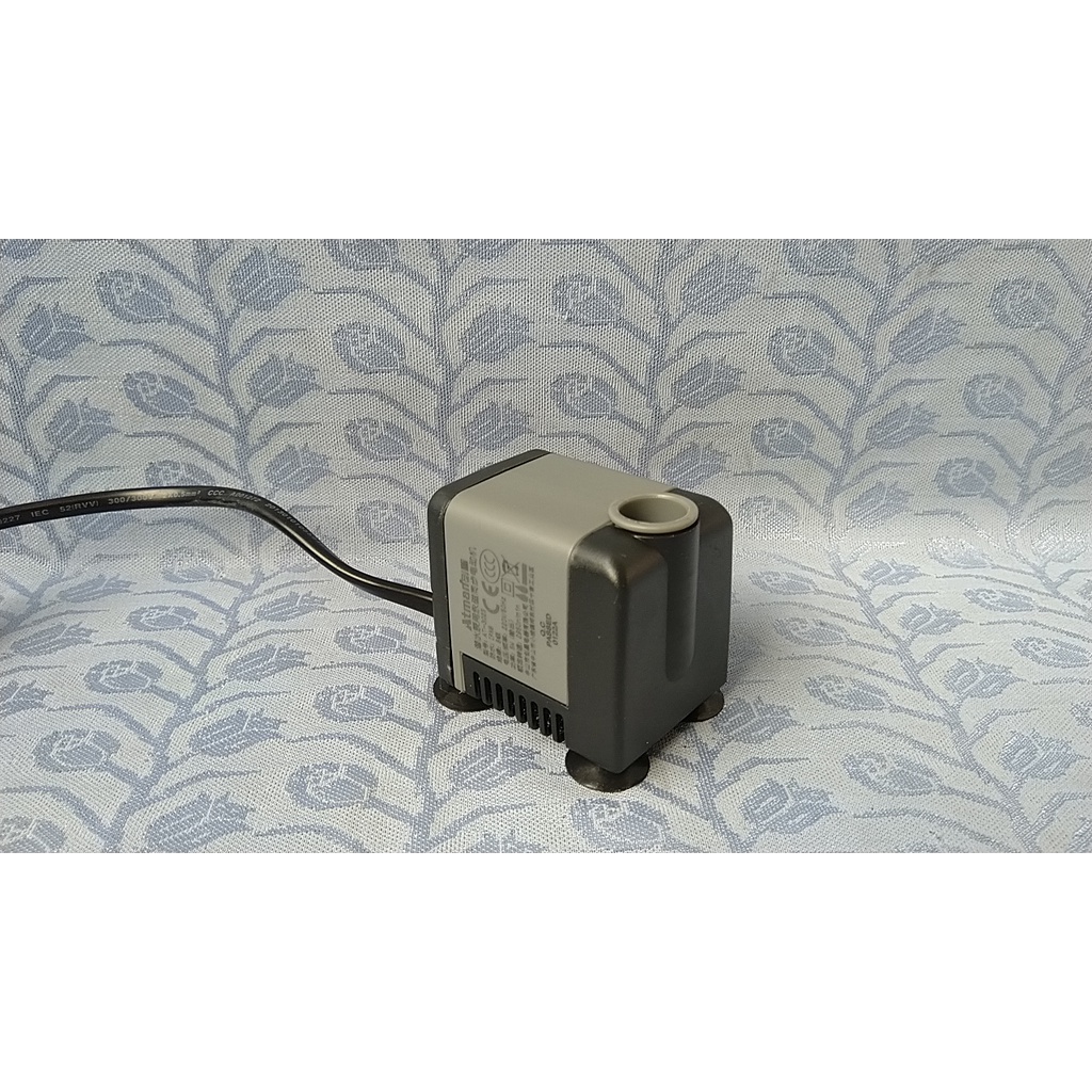 Máy bơm Atman 302S, 5w-450L/hr dùng cho hồ cá.