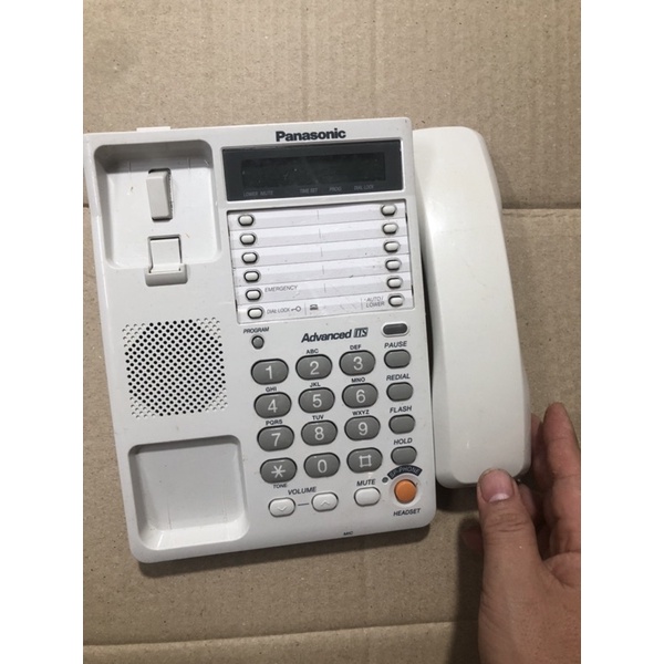 Điện thoại bàn Panasonic KX-T2375 hiện số gọi đi