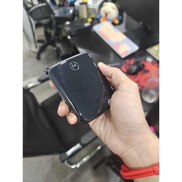 Điện thoại motorola razr 5g 2020