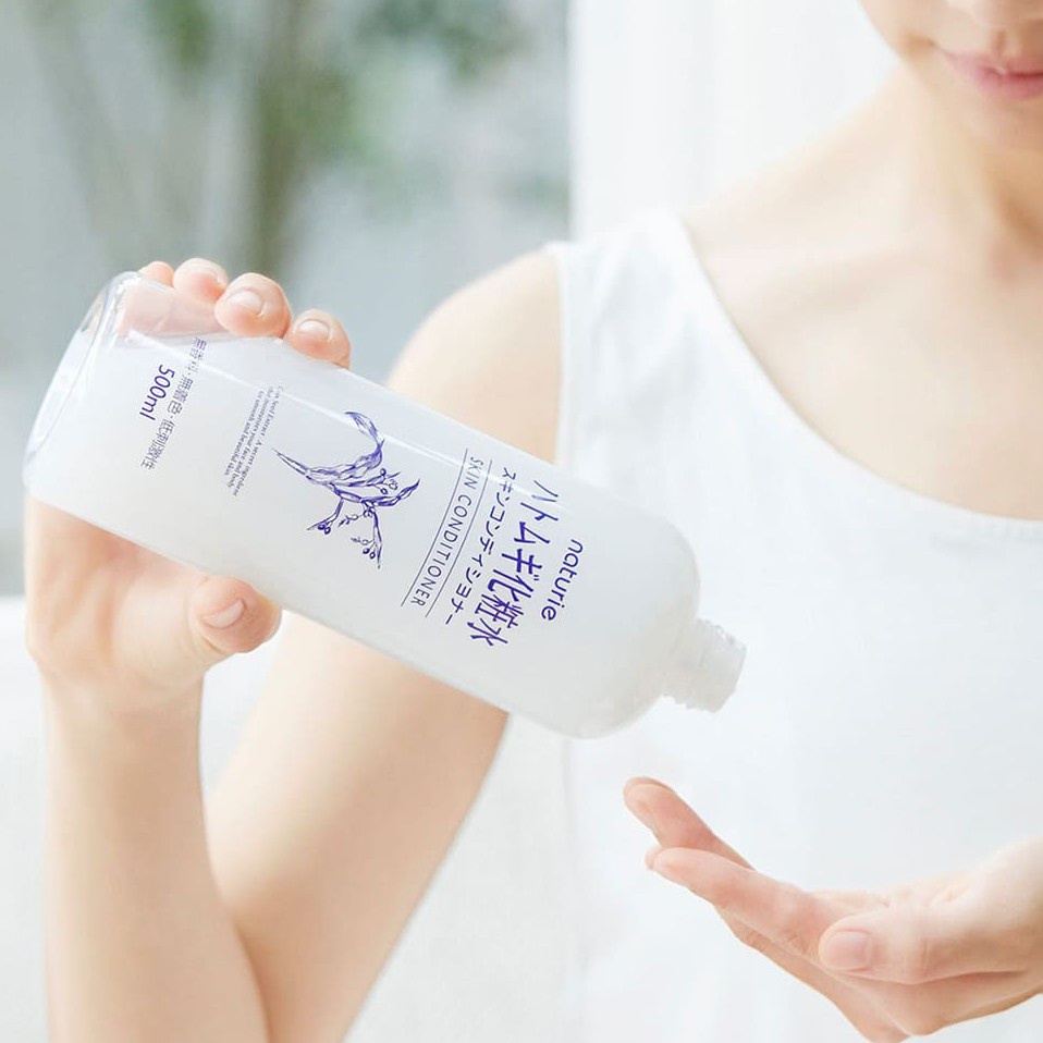 Nước cân bằng Naturie hạt ý dĩ Nhật Bản 500ml