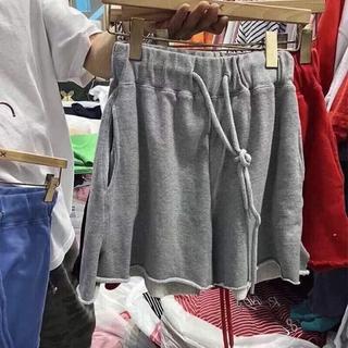 Quần đùi nữ ống rộng