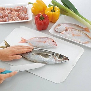 Thớt nhựa dẻo tiện dụng có thể uốn cong đựng như rổ nhựa kháng khuẩn dùng thái hoa quả rau củ tiện dụng