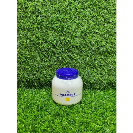 Kem dưỡng ẩm Aron Vitamin E 200g