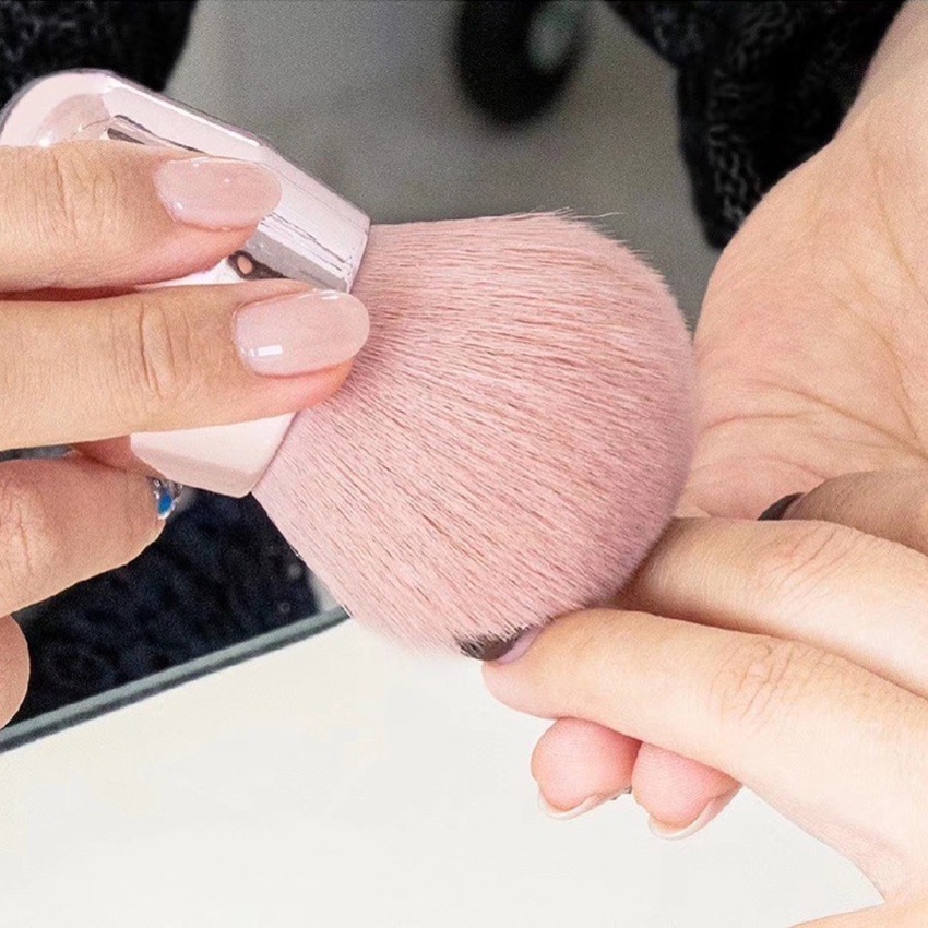 Chổi phủi bụi nail cán ngắn lông mềm hồng cao cấp, dụng cụ làm nail Jeliva Chính Hãng
