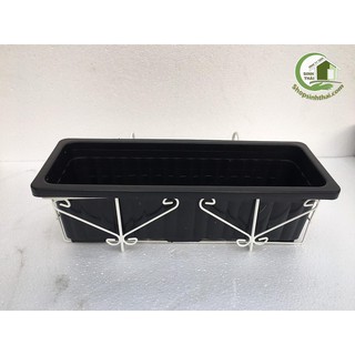 Bộ chậu nhựa trồng rau và kệ treo ban công màu đen 64cm x  22 cm